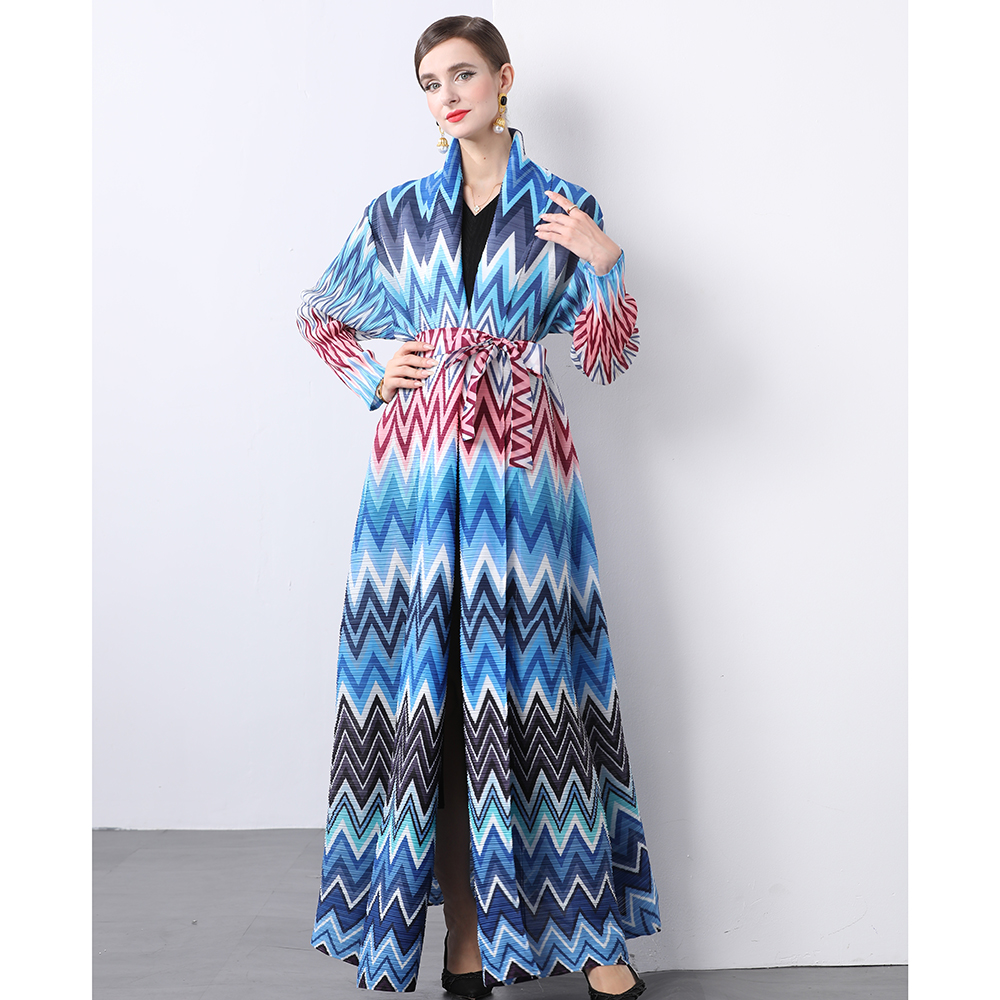 Factory direct sales of Miyake pleated loose plus size printed dress jacket Factory direct sales of Miyake pleated loose plus size printed dress jacket