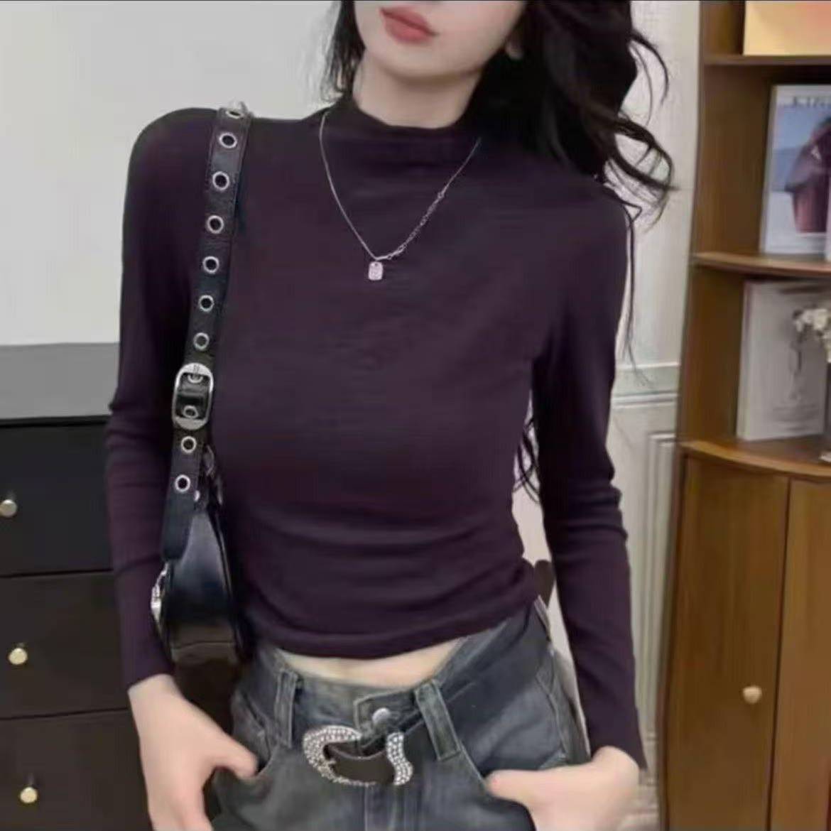 Simple and versatile half high neck base shirt for women's autumn and winter new style, small and stylish design, inner long sleeved T-shirt Simple and versatile half high neck base shirt for women's autumn and winter new style, small and stylish design, inner long sleeved T-shirt