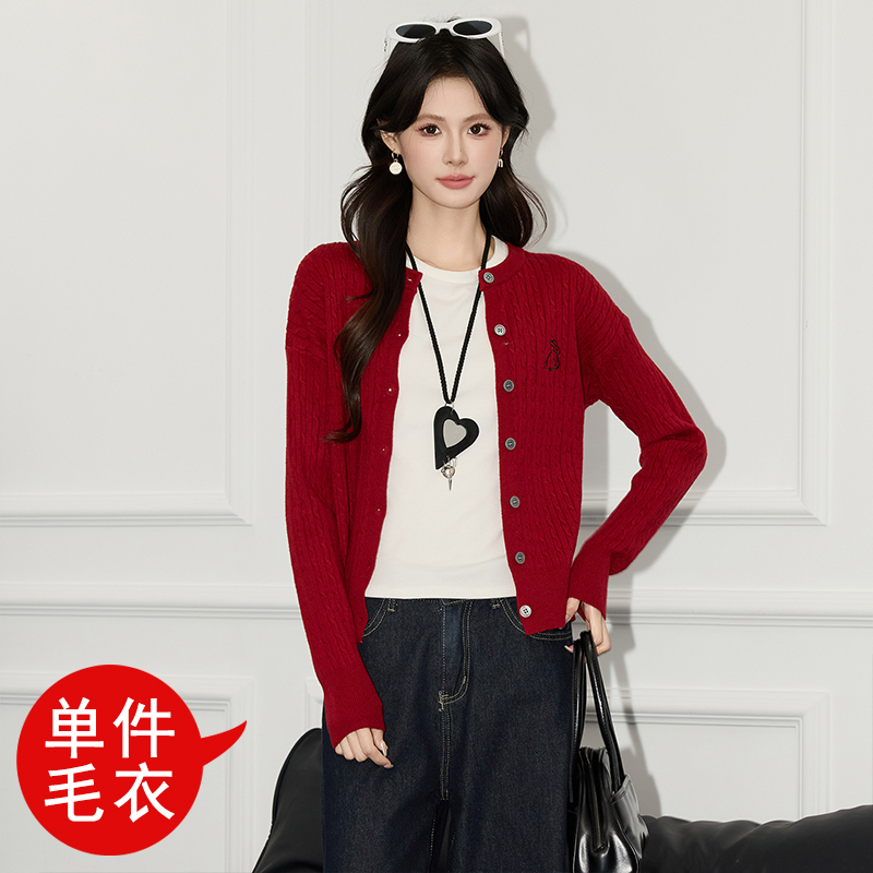 2025 slim fit single breasted sweater for women's autumn and winter new design sense, niche temperament, casual versatile long sleeved top 2025 slim fit single breasted sweater for women's autumn and winter new design sense, niche temperament, casual versatile long sleeved top