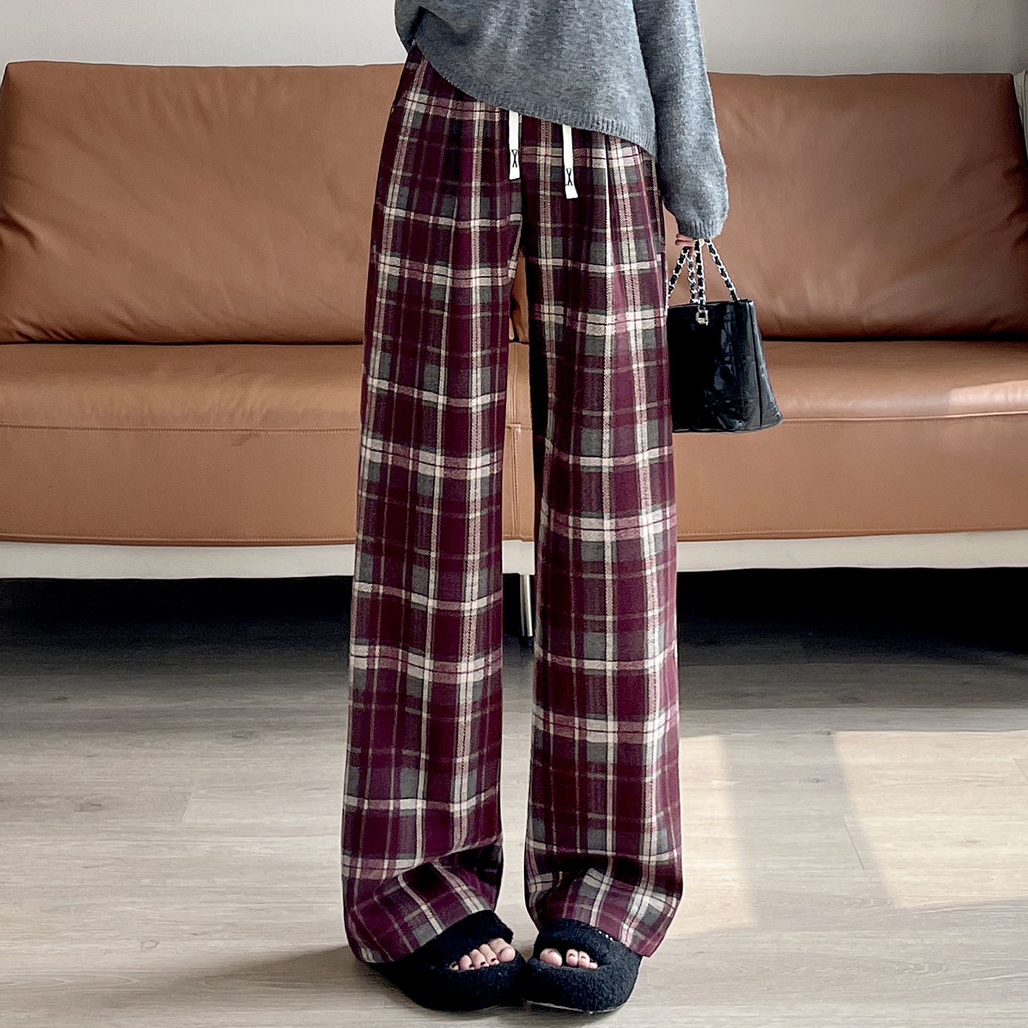 Retro temperament checkered casual pants for women in early autumn 2025, fashionable and simple temperament, casual and versatile elastic wide leg pants Retro temperament checkered casual pants for women in early autumn 2025, fashionable and simple temperament, casual and versatile elastic wide leg pants