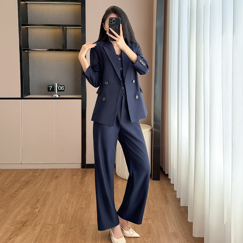 Apricot colored suit, vest, pants, three piece set, professional women's clothing, 2025 autumn new design, high-end commuting formal wear Apricot colored suit, vest, pants, three piece set, professional women's clothing, 2025 autumn new design, high-end commuting formal wear