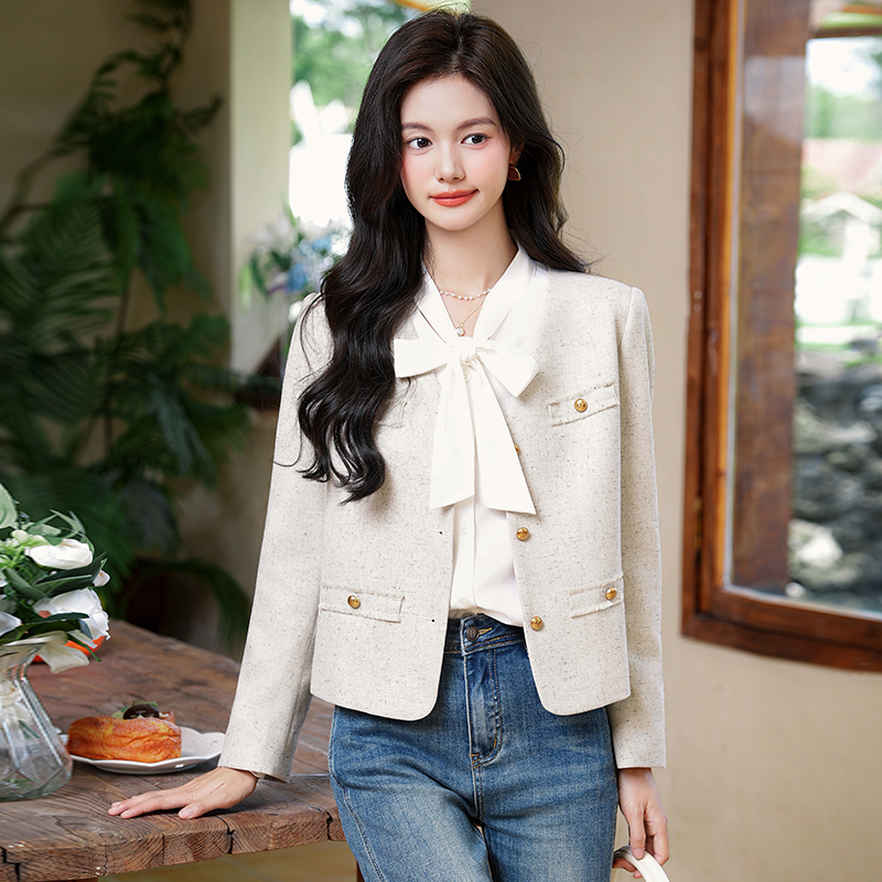 Xiaoxiangfeng Short Black Jacket for Women 2025 Early Autumn New Style Fashionable Simple Temperament Casual Versatile Long Sleeve Top Xiaoxiangfeng Short Black Jacket for Women 2025 Early Autumn New Style Fashionable Simple Temperament Casual Versatile Long Sleeve Top
