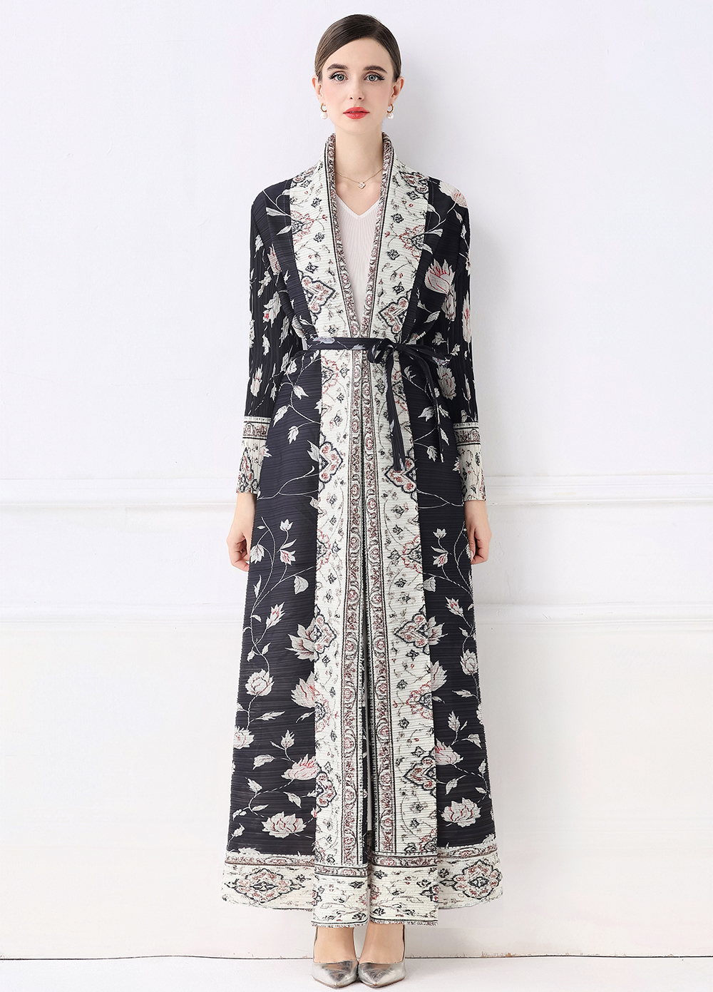 Factory direct sales of Miyake pleated early autumn pleated loose plus size printed outerwear