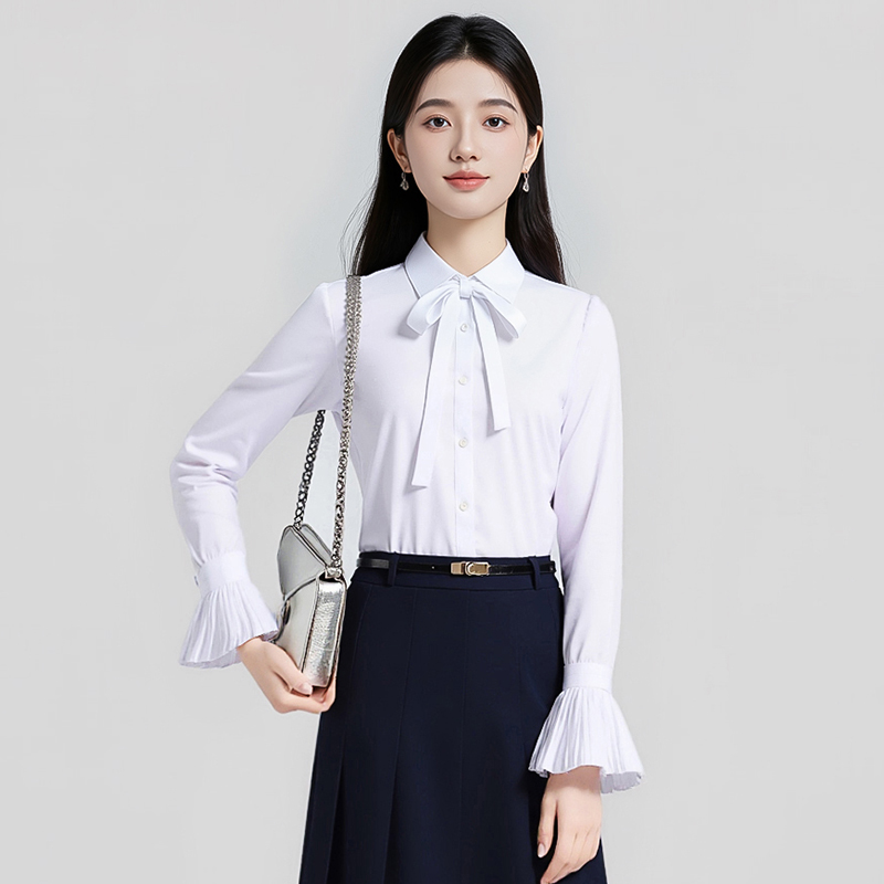 Xiaoxiangfeng temperament casual white shirt for women in early autumn 2025, with a niche and versatile design sense, a lace up shirt, and a small shirt Xiaoxiangfeng temperament casual white shirt for women in early autumn 2025, with a niche and versatile design sense, a lace up shirt, and a small shirt