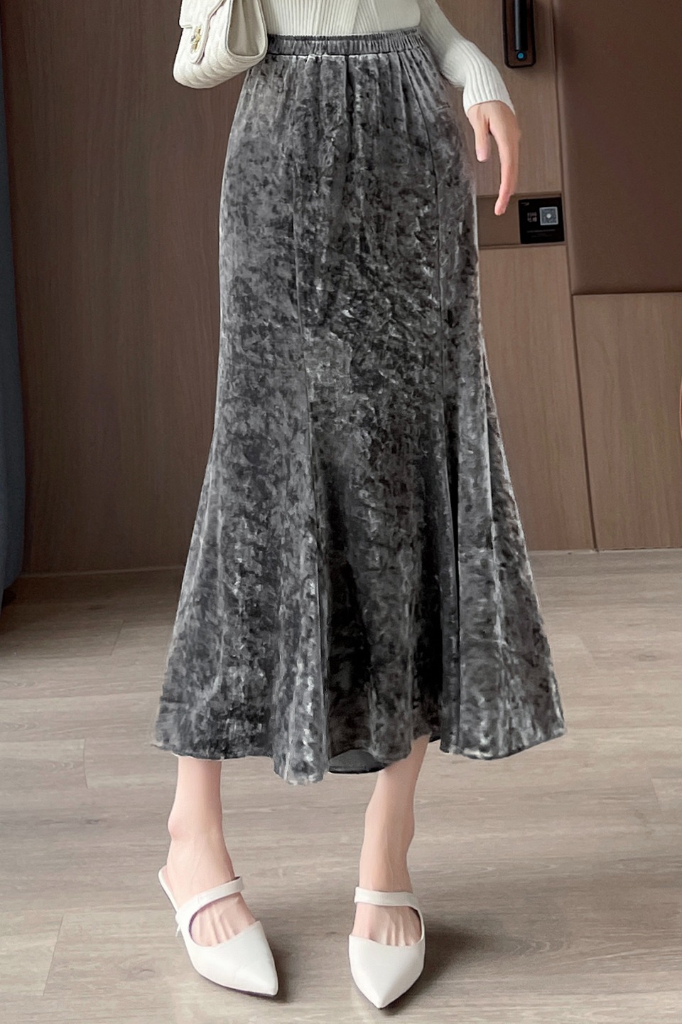 Fat mm plus size high waist, wrapped buttocks, fishtail skirt, autumn and winter golden velvet flower bottle skirt, half body skirt, light luxury, high-end feeling, mid length skirt Fat mm plus size high waist, wrapped buttocks, fishtail skirt, autumn and winter golden velvet flower bottle skirt, half body skirt, light luxury, high-end feeling, mid length skirt