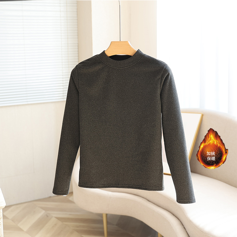 Woolen base sweater for women in autumn and winter of 2025, new small and casual versatile temperament with thick velvet and warm top