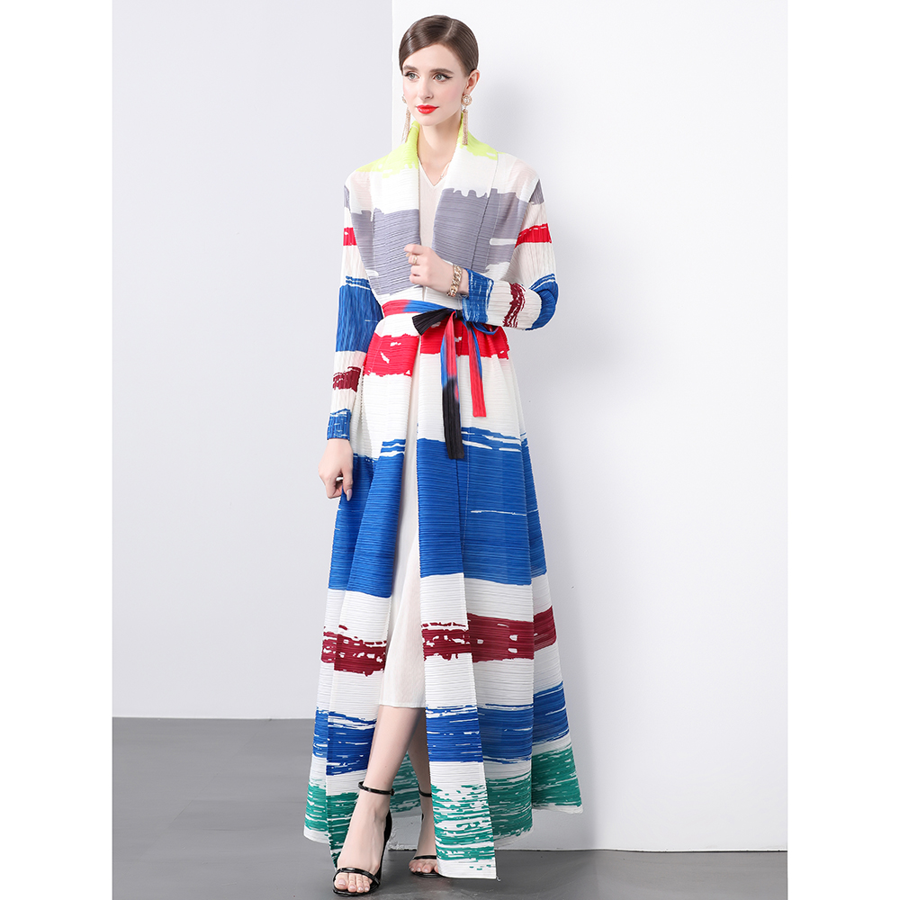 Factory direct sales of Miyake pleated loose plus size printed dress jacket Factory direct sales of Miyake pleated loose plus size printed dress jacket