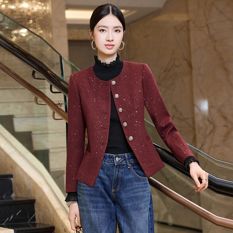 Temperament Small Fragrant Round Neck Jacket for Women in Early Autumn 2025 Fashion Simple Temperament Commuting Versatile Short Top Temperament Small Fragrant Round Neck Jacket for Women in Early Autumn 2025 Fashion Simple Temperament Commuting Versatile Short Top