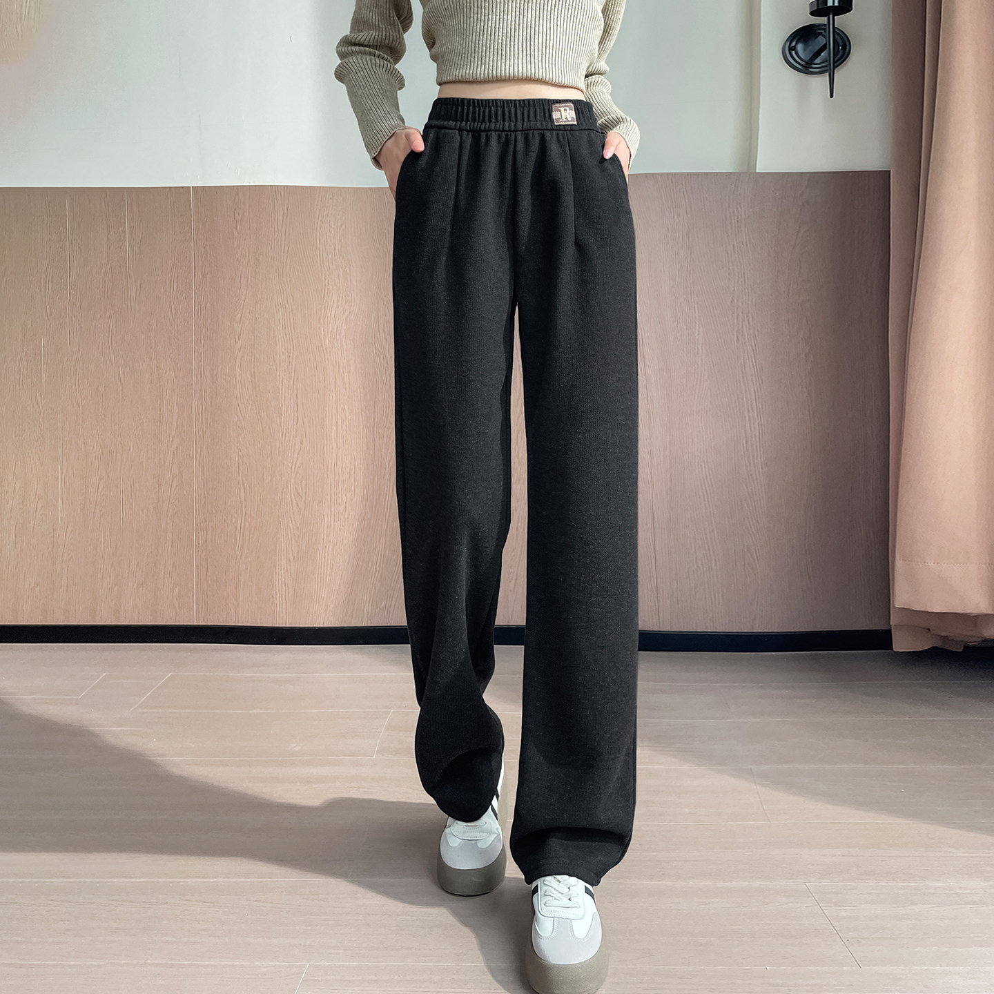 High waisted narrow version wide leg pants for women in autumn and winter 2025, new style with a hanging feel, large size, loose fit, slimming and versatile straight leg casual pants High waisted narrow version wide leg pants for women in autumn and winter 2025, new style with a hanging feel, large size, loose fit, slimming and versatile straight leg casual pants