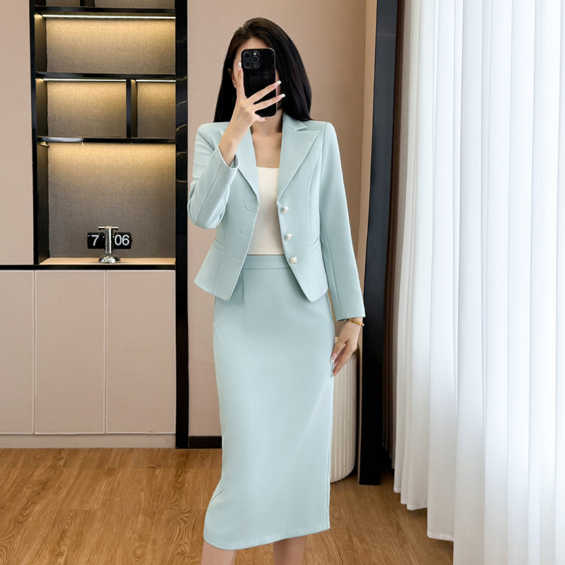 Mingyuan Xiaoxiangfeng Short Coat for Women 2025 Early Autumn Design Sense, niche temperament, goddess style suit, skirt set Mingyuan Xiaoxiangfeng Short Coat for Women 2025 Early Autumn Design Sense, niche temperament, goddess style suit, skirt set