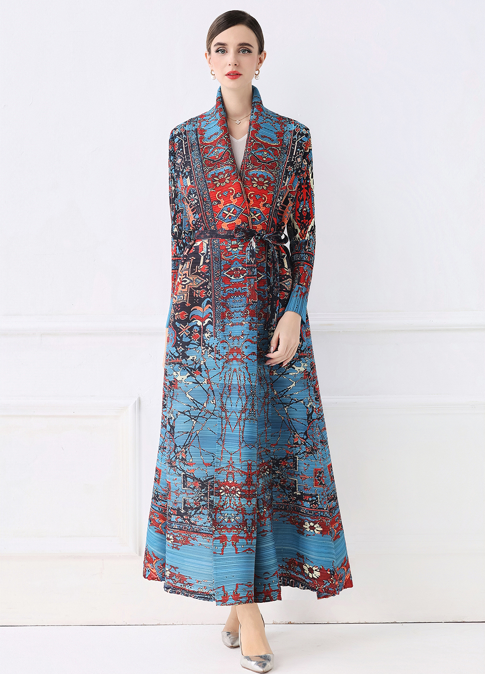 Factory direct sales of Miyake pleated early autumn pleated loose plus size printed outerwear Factory direct sales of Miyake pleated early autumn pleated loose plus size printed outerwear