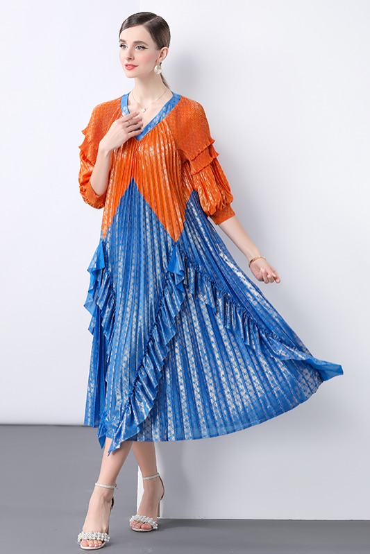 Miyake Summer Cross border Design with Lotus Leaf Edges, Mushroom Edges, Wrinkles, Hot Stamping Printing, Heavy Industry Seaside Vacation Dress Miyake Summer Cross border Design with Lotus Leaf Edges, Mushroom Edges, Wrinkles, Hot Stamping Printing, Heavy Industry Seaside Vacation Dress