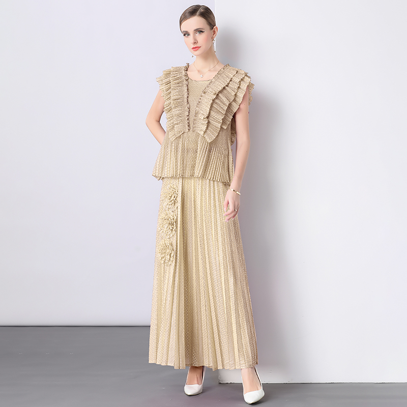 Miyake foreign trade hot stamping pleated ruffle edge European and American loose three-dimensional decoration top with split plate flower versatile pleated skirt Miyake foreign trade hot stamping pleated ruffle edge European and American loose three-dimensional decoration top with split plate flower versatile pleated skirt