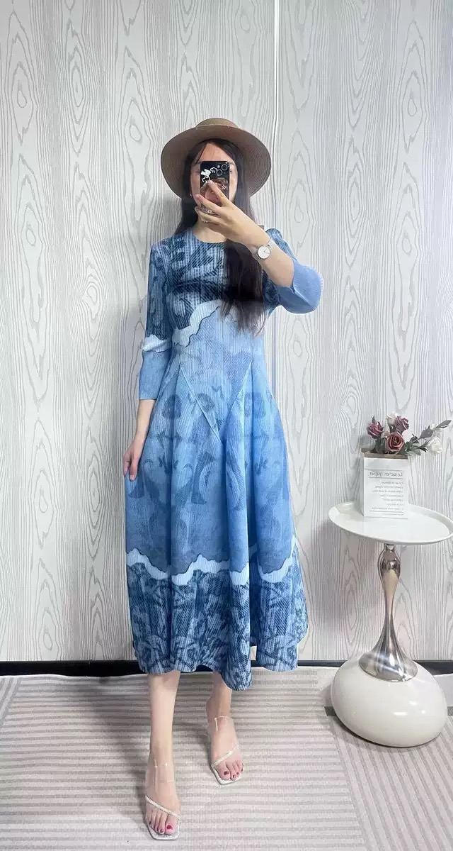 Wrinkled autumn gentle style French foreign trade printed long skirt, three bedroom flower bud eight piece skirt, elegant stretch plus size women's clothing Wrinkled autumn gentle style French foreign trade printed long skirt, three bedroom flower bud eight piece skirt, elegant stretch plus size women's clothing