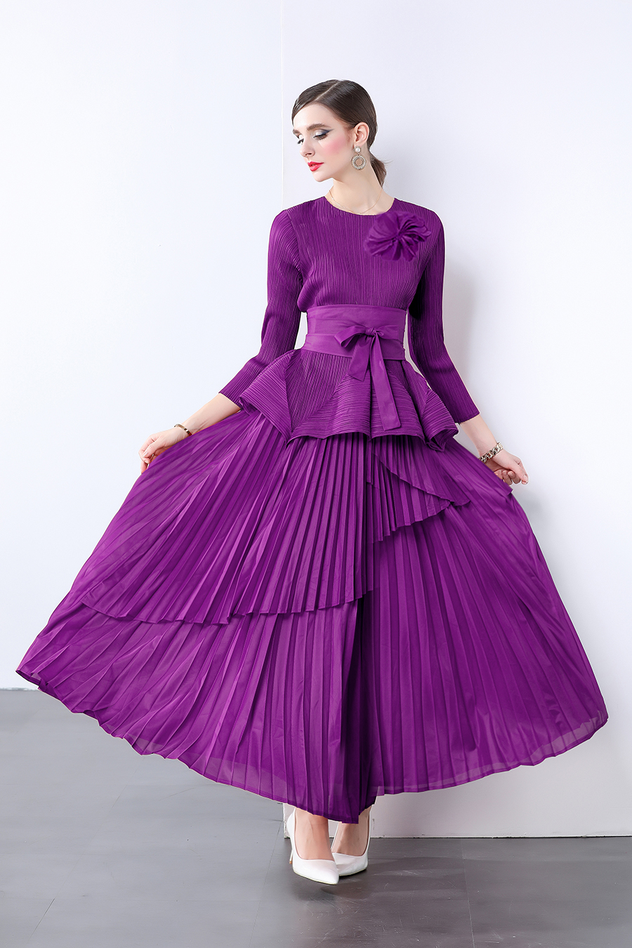 Three dimensional floral decoration top with long lace up pleated skirt, foreign trade European and American style pleated set with lining fabric Three dimensional floral decoration top with long lace up pleated skirt, foreign trade European and American style pleated set with lining fabric
