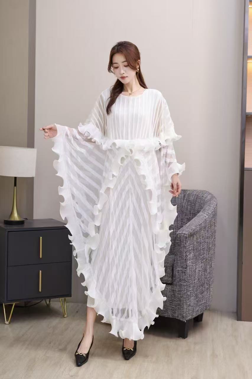 Sanzhai Foreign Trade Secret Edge Mushroom Edge Mesh Fake Two Irregular Design Fold Dress Large Women's Wear Sanzhai Foreign Trade Secret Edge Mushroom Edge Mesh Fake Two Irregular Design Fold Dress Large Women's Wear