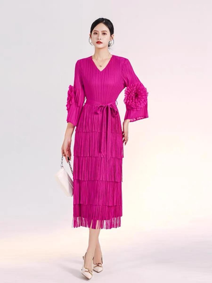 Miyake V-neck tassel plate flower sleeve belt cross-border foreign trade new pleated dress elegant slimming design for women Miyake V-neck tassel plate flower sleeve belt cross-border foreign trade new pleated dress elegant slimming design for women