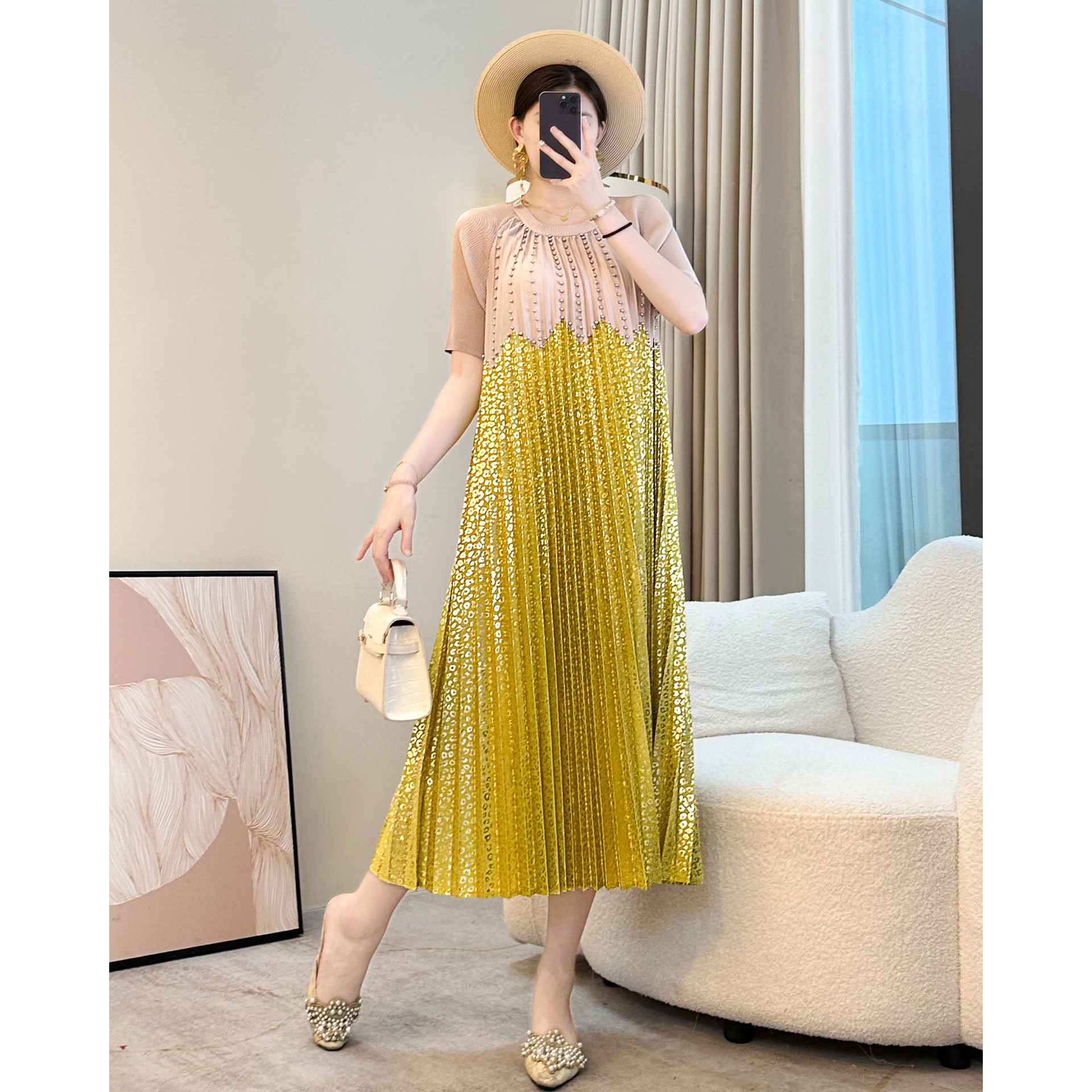 Miyake hot stamping printed short sleeved dress 2025 new pleated plus size slimming and age reducing nail bead summer dress women's long skirt Miyake hot stamping printed short sleeved dress 2025 new pleated plus size slimming and age reducing nail bead summer dress women's long skirt