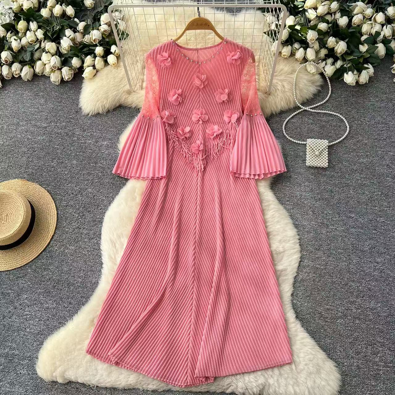Cross border Europe, America, Africa plus size design sense lace pleated nail drill tassel three-dimensional flower trumpet sleeve women's dress Cross border Europe, America, Africa plus size design sense lace pleated nail drill tassel three-dimensional flower trumpet sleeve women's dress