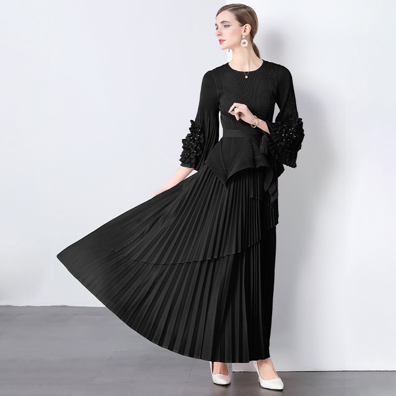 Miyake Cross border European and American Women Hand Embroidered Nail Beads Irregular Wrinkle Design Feel Loose Top Loose pleated Skirt Miyake Cross border European and American Women Hand Embroidered Nail Beads Irregular Wrinkle Design Feel Loose Top Loose pleated Skirt