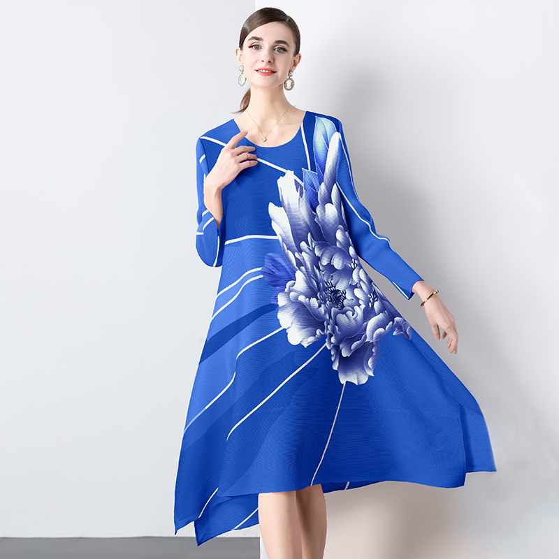 Miyake 2025 Summer Large Skirt Mid to Long Sleeves Look Skinny Round Neck Printed Splicing Loose Folded Nine Cent Sleeve Dress Miyake 2025 Summer Large Skirt Mid to Long Sleeves Look Skinny Round Neck Printed Splicing Loose Folded Nine Cent Sleeve Dress