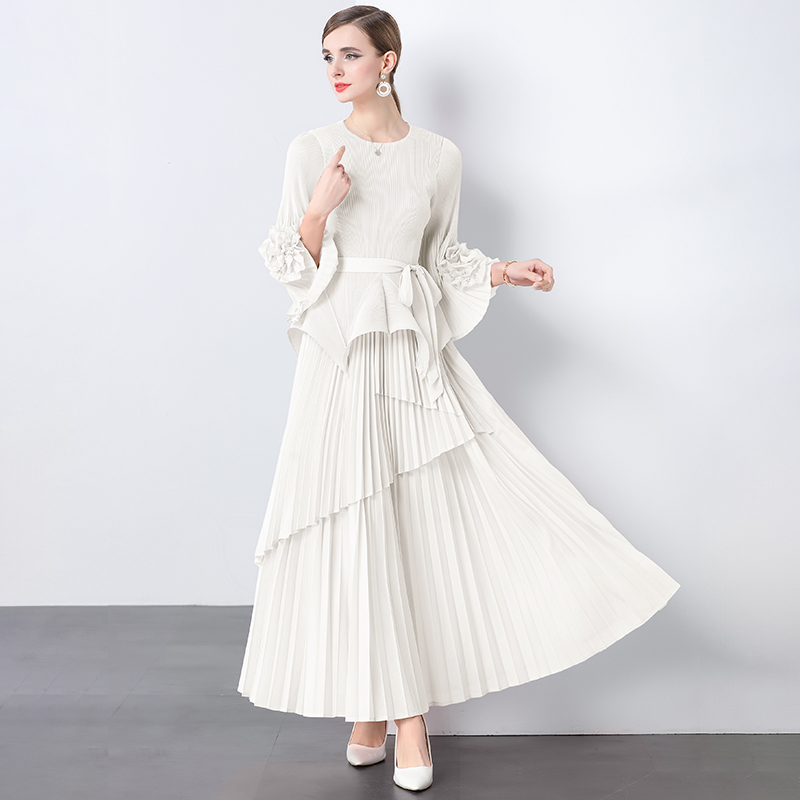 Miyake Cross border European and American Women Hand Embroidered Nail Beads Irregular Wrinkle Design Feel Loose Top Loose pleated Skirt Miyake Cross border European and American Women Hand Embroidered Nail Beads Irregular Wrinkle Design Feel Loose Top Loose pleated Skirt