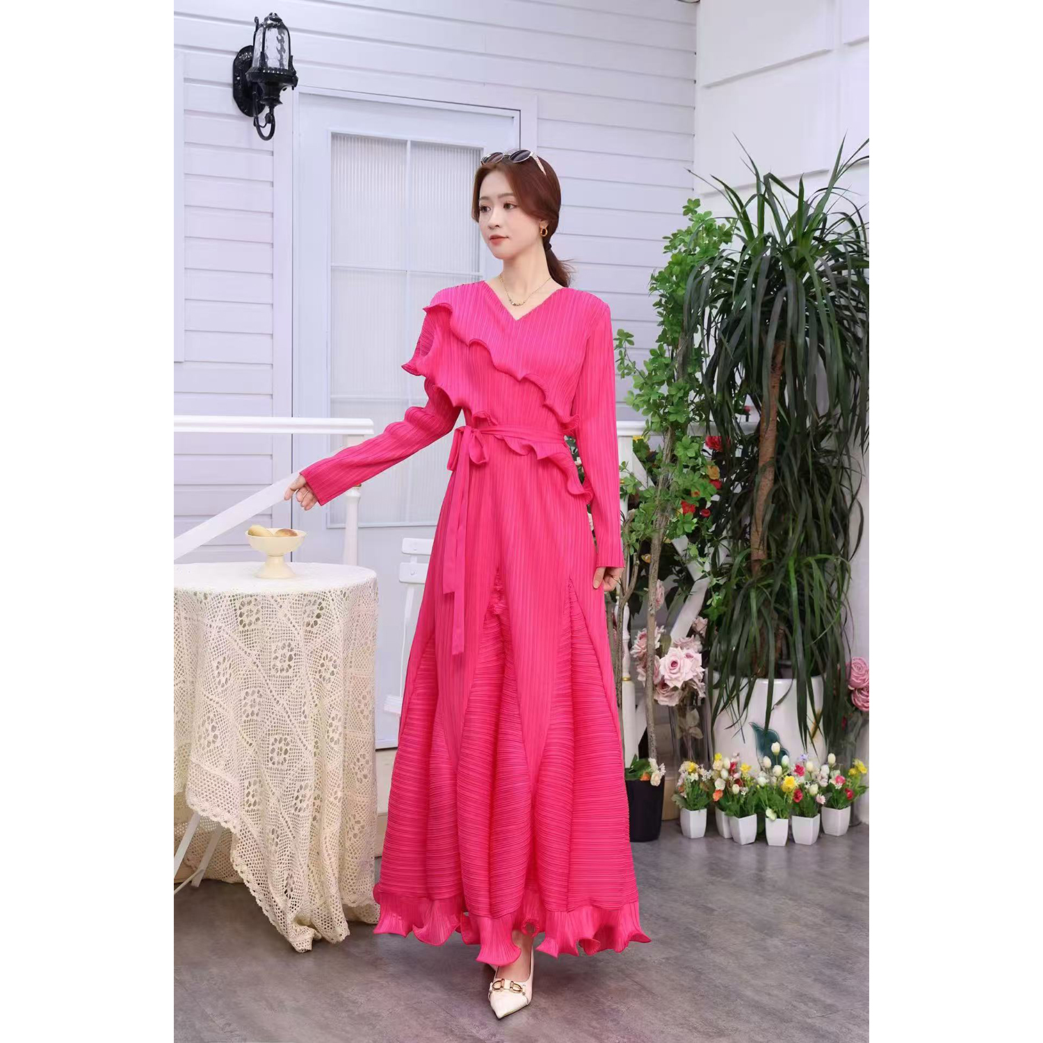 European and American cross-border three house mushroom edge heavy industry pleated long sleeved tied dress looks slim and high-end floral bud skirt long skirt European and American cross-border three house mushroom edge heavy industry pleated long sleeved tied dress looks slim and high-end floral bud skirt long skirt