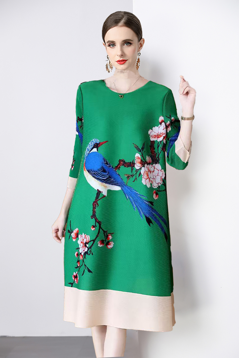 Miyake national style mm pleated A-line skirt with round neck, medium to long style, spliced loose seven quarter sleeves, shaking skirt cover, foreign trade Miyake national style mm pleated A-line skirt with round neck, medium to long style, spliced loose seven quarter sleeves, shaking skirt cover, foreign trade