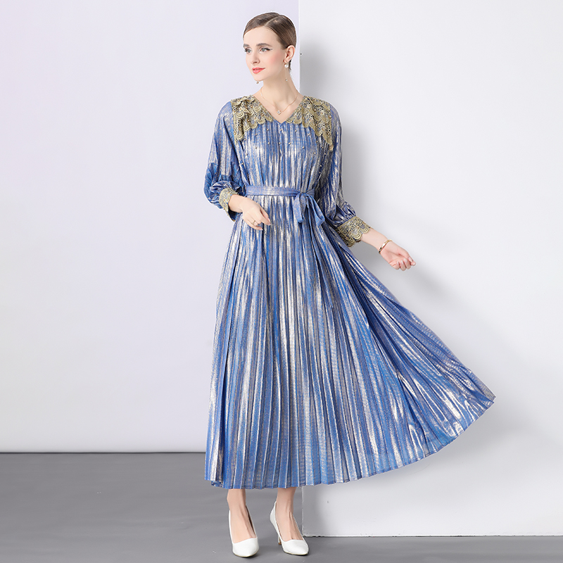 Miyake high-end lace European and American cross-border pleated nail bead hot gold high gloss lantern sleeve dress design sense women's dress Miyake high-end lace European and American cross-border pleated nail bead hot gold high gloss lantern sleeve dress design sense women's dress