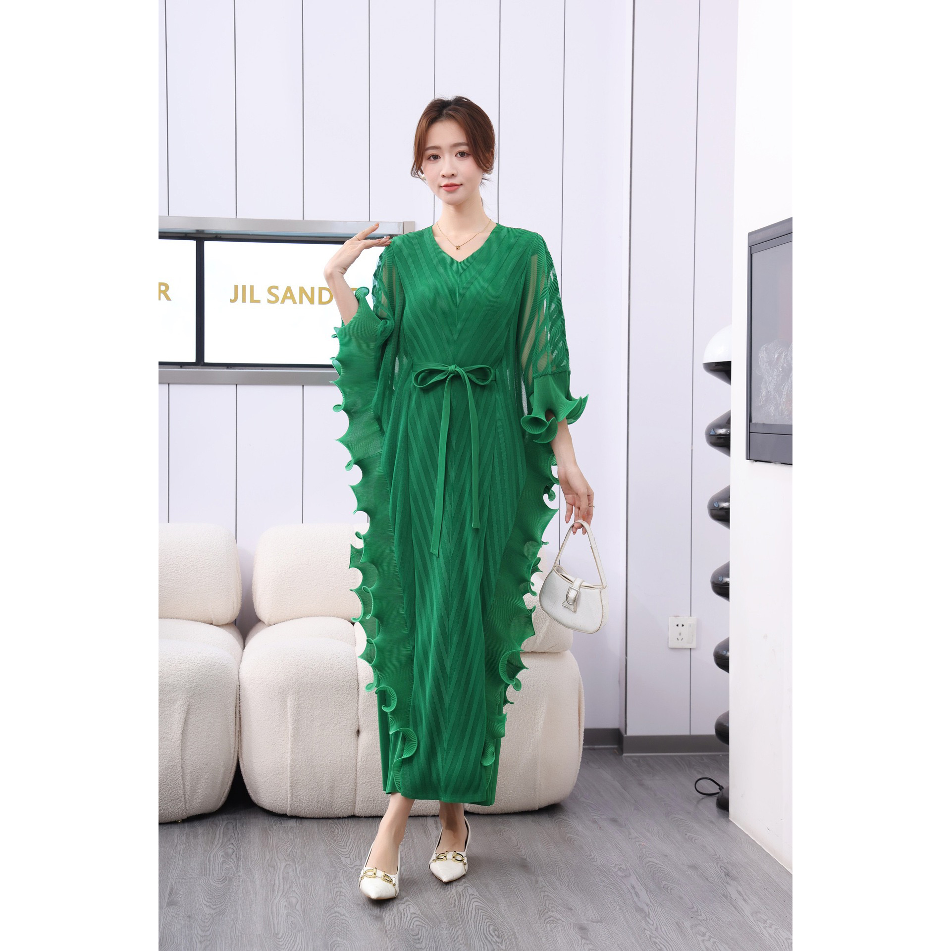 Sanzhai Foreign Trade Secret Edge Mushroom Edge Mesh Fake Two Irregular Design Fold Dress Large Women's Wear Sanzhai Foreign Trade Secret Edge Mushroom Edge Mesh Fake Two Irregular Design Fold Dress Large Women's Wear