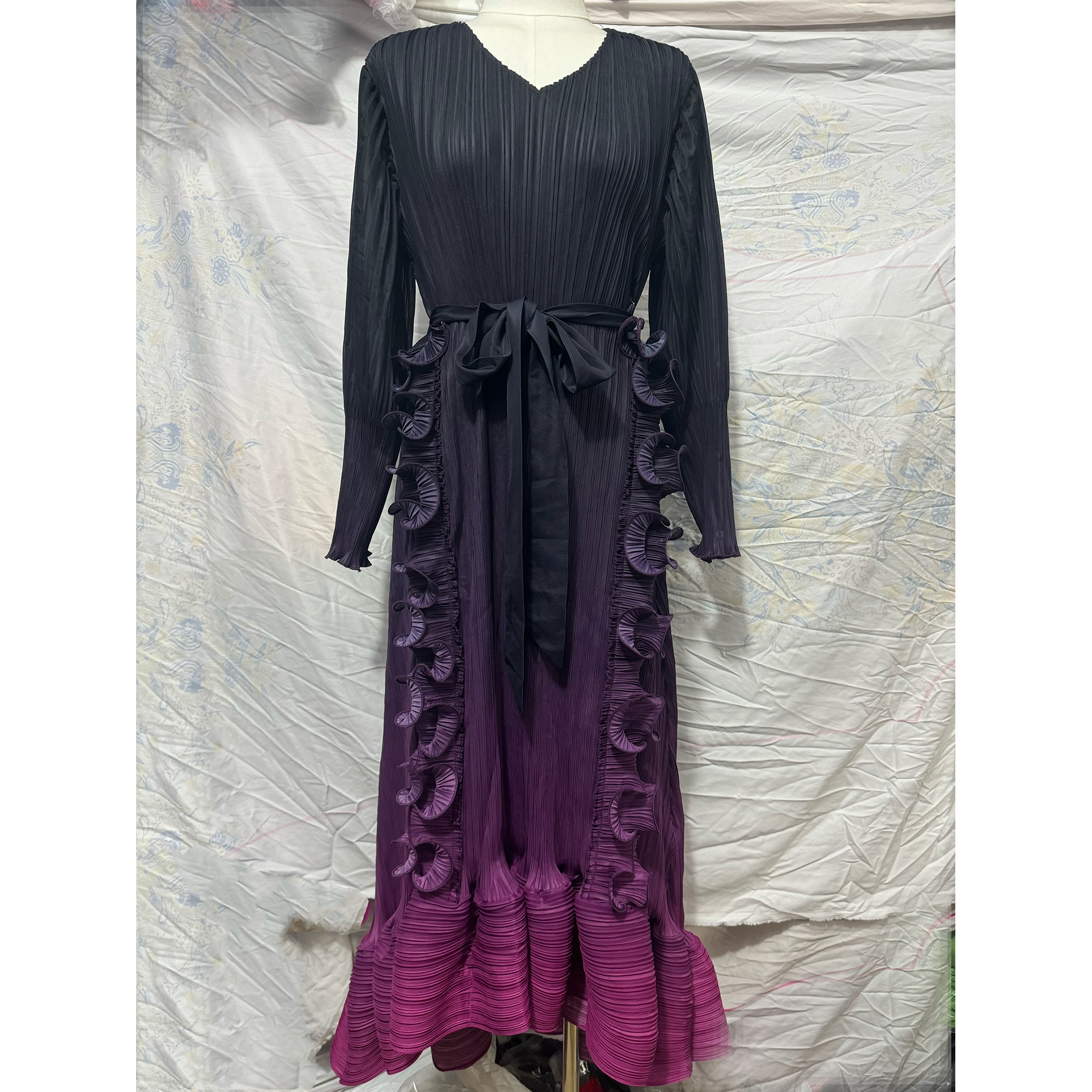 Sanzhai Foreign Trade Light Luxury High end Dress Gradient Color Lotus Leaf Edge Mushroom Edge Heavy duty Folded Long pleated Dress Sanzhai Foreign Trade Light Luxury High end Dress Gradient Color Lotus Leaf Edge Mushroom Edge Heavy duty Folded Long pleated Dress