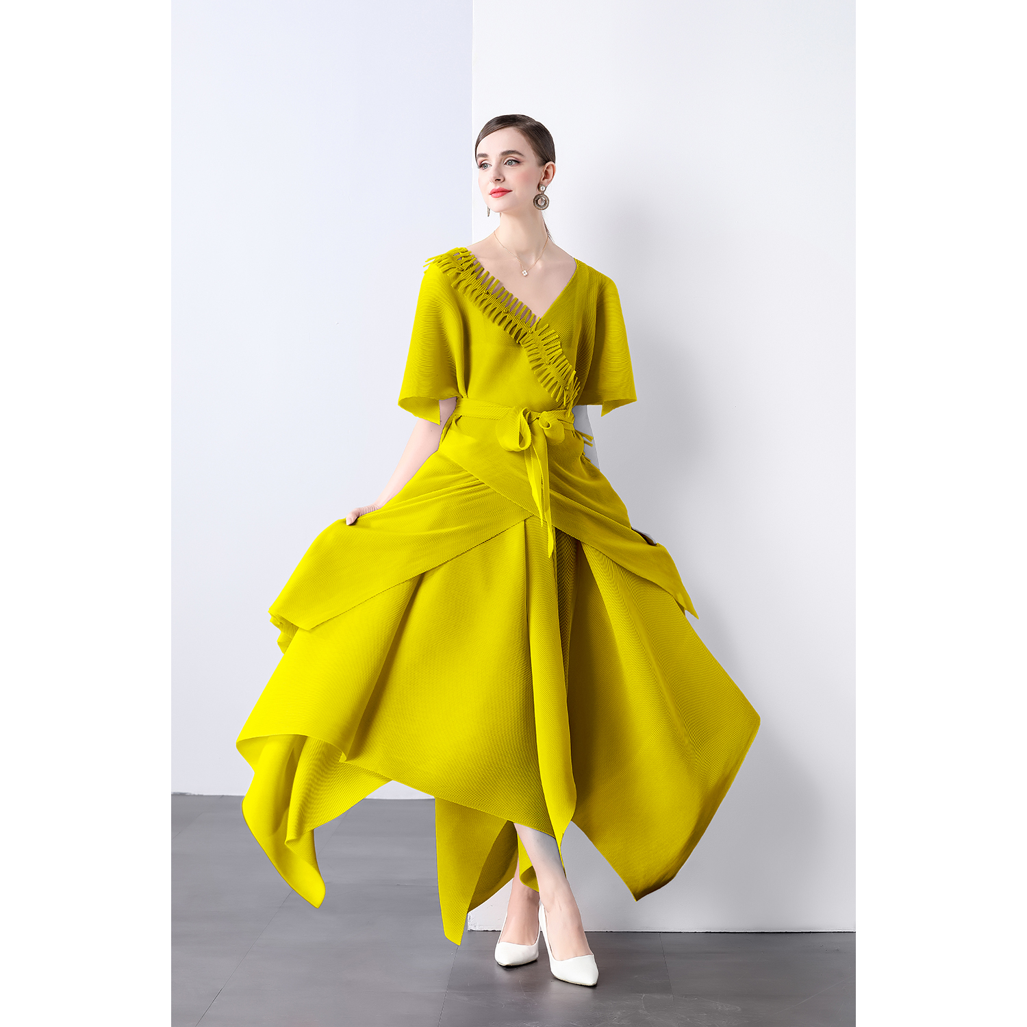 Miyake Foreign Trade Design Jacket Strap Fashion Loose Nail Bead tassel Irregular Wrinkle Solid Color V-neck Set Miyake Foreign Trade Design Jacket Strap Fashion Loose Nail Bead tassel Irregular Wrinkle Solid Color V-neck Set