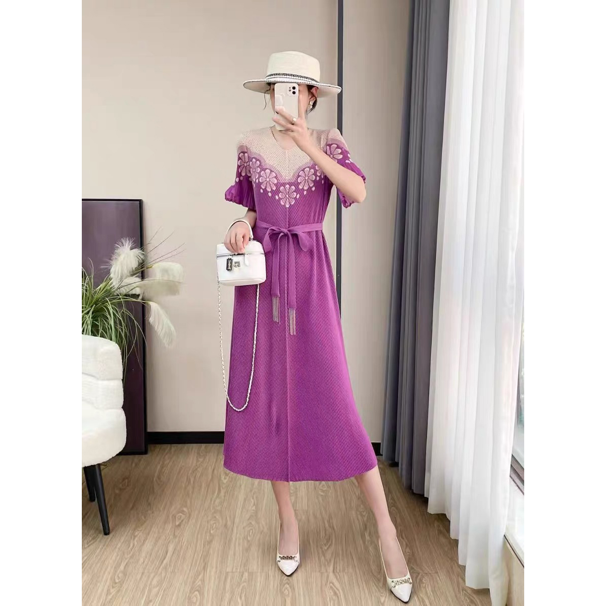 Sanzhai foreign trade printed dragon scale pleated trumpet sleeve loose dress design sense lace up high-end pleated dress Sanzhai foreign trade printed dragon scale pleated trumpet sleeve loose dress design sense lace up high-end pleated dress