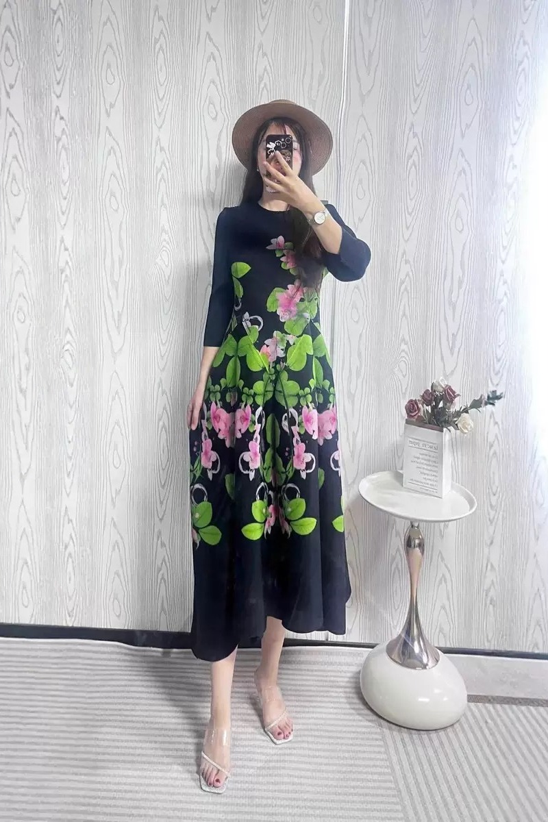 Wrinkled autumn gentle style French foreign trade printed long skirt, three bedroom flower bud eight piece skirt, elegant stretch plus size women's clothing Wrinkled autumn gentle style French foreign trade printed long skirt, three bedroom flower bud eight piece skirt, elegant stretch plus size women's clothing