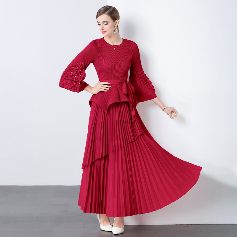 Miyake Cross border European and American Women Hand Embroidered Nail Beads Irregular Wrinkle Design Feel Loose Top Loose pleated Skirt Miyake Cross border European and American Women Hand Embroidered Nail Beads Irregular Wrinkle Design Feel Loose Top Loose pleated Skirt