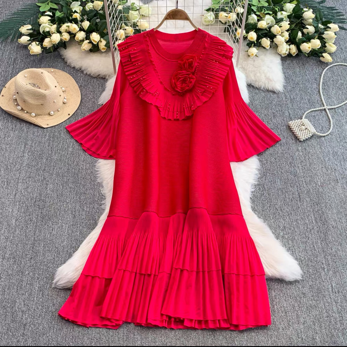 Sanzhai 2025 new lotus leaf edge three-dimensional flower nail bead loose oversized pleated heavy industry European and American cross-border dress Sanzhai 2025 new lotus leaf edge three-dimensional flower nail bead loose oversized pleated heavy industry European and American cross-border dress