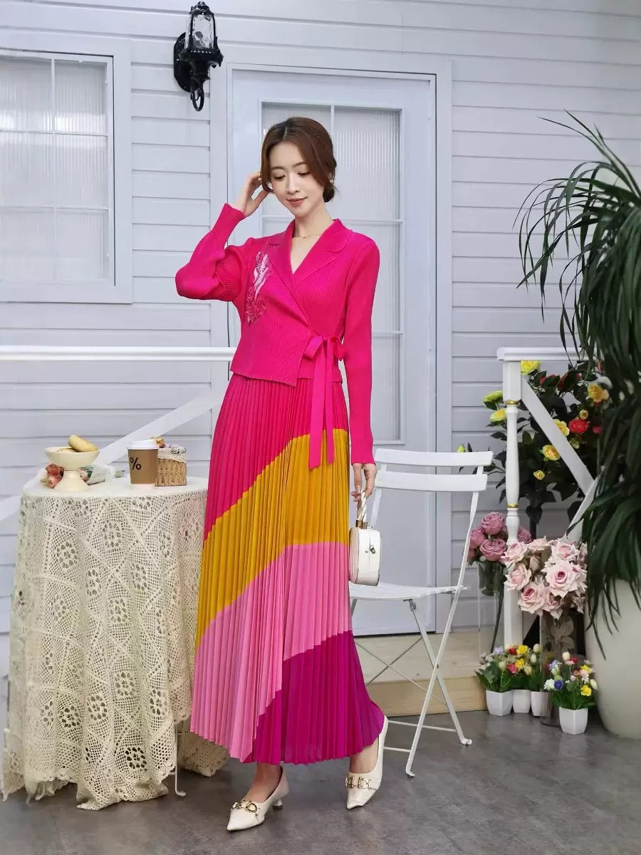 Miyake Cross border Design with Fold Fake Two piece sequin 3D Decoration Loose pleated Skirt Long Sleeve High Waist Dress Miyake Cross border Design with Fold Fake Two piece sequin 3D Decoration Loose pleated Skirt Long Sleeve High Waist Dress