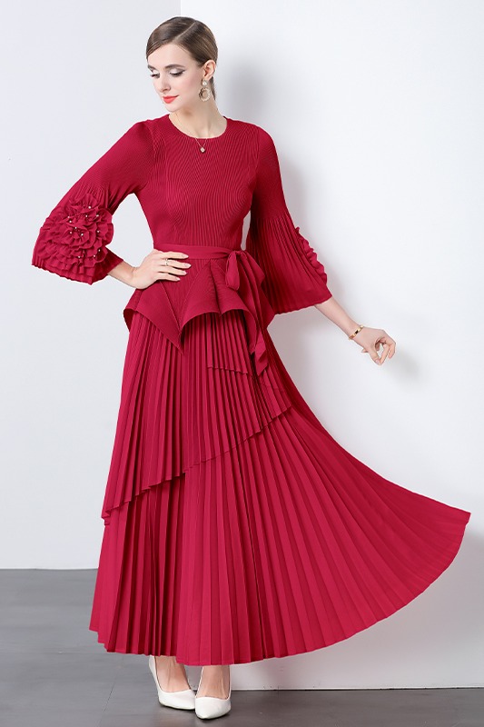 Miyake Cross border European and American Women Hand Embroidered Nail Beads Irregular Wrinkle Design Feel Loose Top Loose pleated Skirt Miyake Cross border European and American Women Hand Embroidered Nail Beads Irregular Wrinkle Design Feel Loose Top Loose pleated Skirt