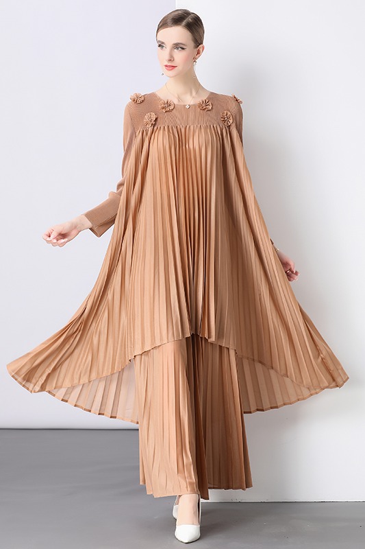 Miyake high-end fabric medium long three-dimensional flower nail bead long sleeved pleated suit high waist slimming pleated wide leg pants Miyake high-end fabric medium long three-dimensional flower nail bead long sleeved pleated suit high waist slimming pleated wide leg pants