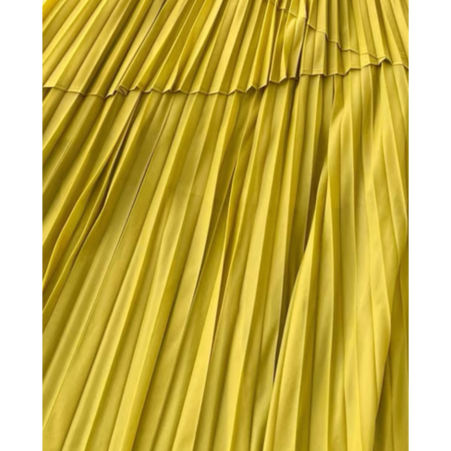 Miyake 2025 foreign trade hot stamping tassel cake skirt European and American short sleeved summer new elegant loose pleated dress Miyake 2025 foreign trade hot stamping tassel cake skirt European and American short sleeved summer new elegant loose pleated dress