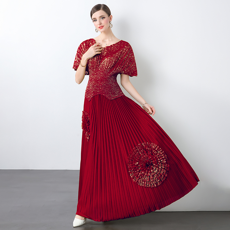 Miyake 2025 European and American style hot stamping bat sleeves pleated top pleated half skirt cross-border fashion women's suit Miyake 2025 European and American style hot stamping bat sleeves pleated top pleated half skirt cross-border fashion women's suit