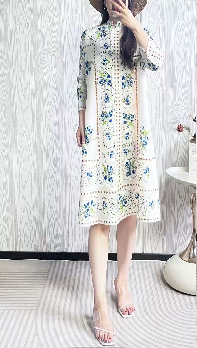 Original factory quality discount straight Miyake pleated medium long print slimming and age reducing mm dress with nine quarter sleeves Original factory quality discount straight Miyake pleated medium long print slimming and age reducing mm dress with nine quarter sleeves