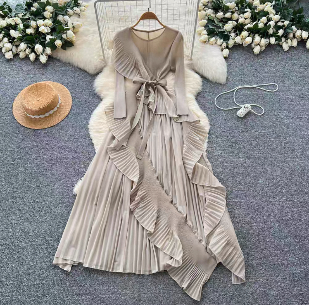 Lotus leaf edge pleated autumn strap irregular design sense foreign trade dress pleated 2025 cross-border women's dress Lotus leaf edge pleated autumn strap irregular design sense foreign trade dress pleated 2025 cross-border women's dress