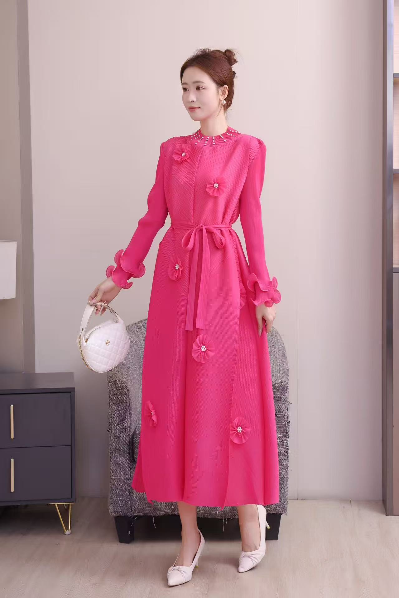 Light mature imperial sister, European and American three house cross-border nail bead three-dimensional flower tie, waist cinching, fungus edge heavy pleated dress