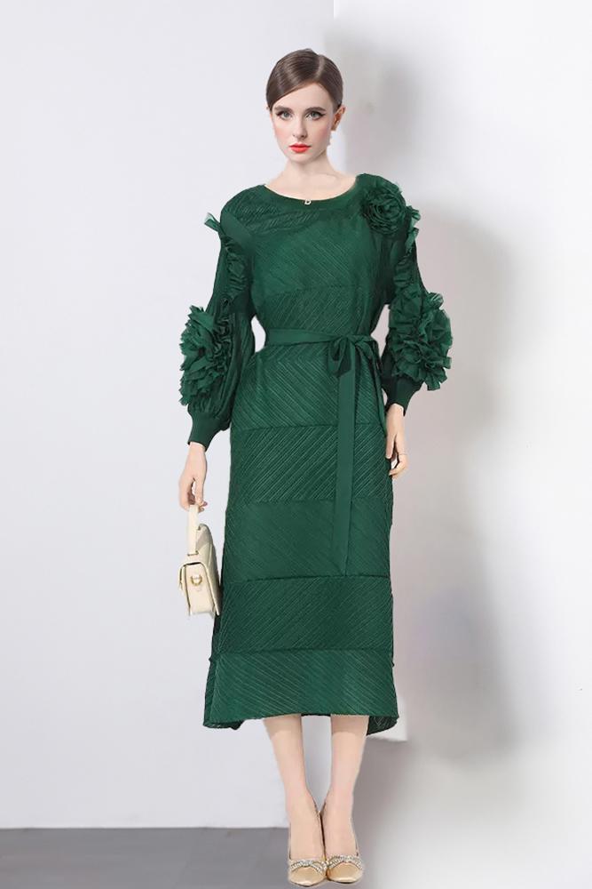 Three bedroom solid color splicing hand embroidered random pleat lace up, large size cross-border pleat design, European and American long sleeved dress Three bedroom solid color splicing hand embroidered random pleat lace up, large size cross-border pleat design, European and American long sleeved dress