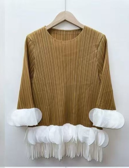 Folded color blocked ruffle edge three-dimensional decoration tassel design sense top autumn coat T-shirt cross-border European and American slim fit Folded color blocked ruffle edge three-dimensional decoration tassel design sense top autumn coat T-shirt cross-border European and American slim fit