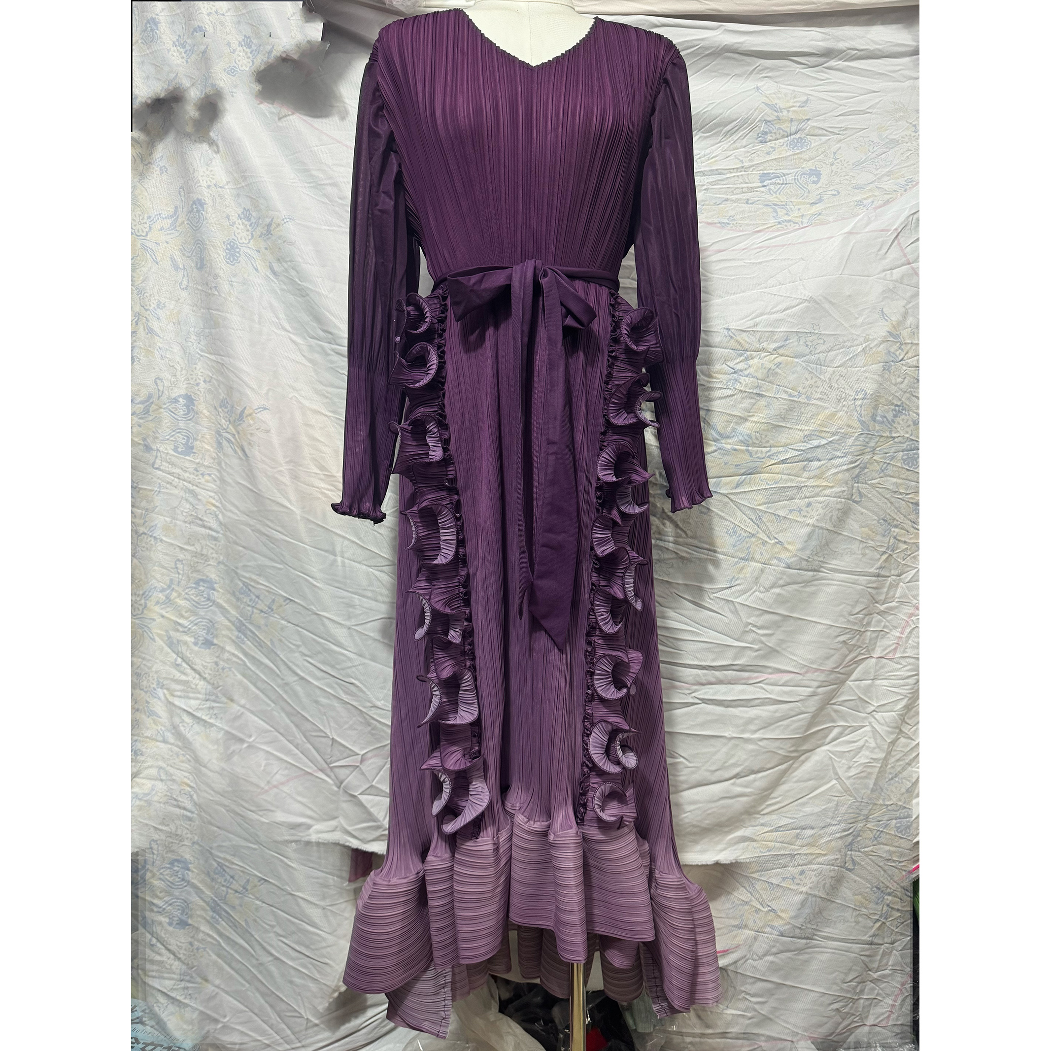 Sanzhai Foreign Trade Light Luxury High end Dress Gradient Color Lotus Leaf Edge Mushroom Edge Heavy duty Folded Long pleated Dress Sanzhai Foreign Trade Light Luxury High end Dress Gradient Color Lotus Leaf Edge Mushroom Edge Heavy duty Folded Long pleated Dress