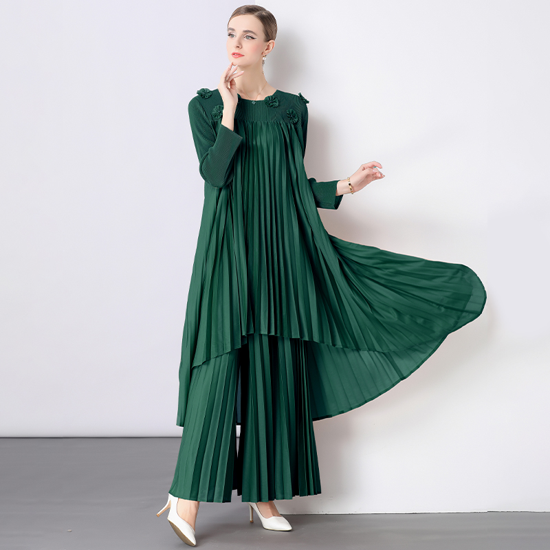 Miyake high-end fabric medium long three-dimensional flower nail bead long sleeved pleated suit high waist slimming pleated wide leg pants Miyake high-end fabric medium long three-dimensional flower nail bead long sleeved pleated suit high waist slimming pleated wide leg pants