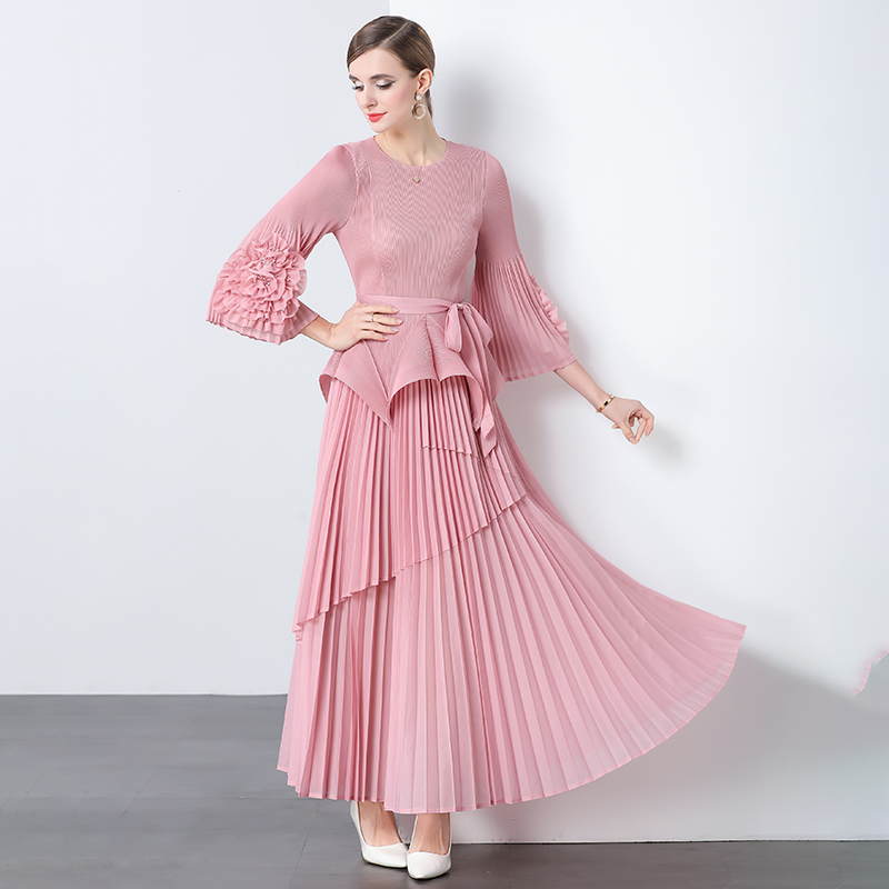 Miyake Cross border European and American Women Hand Embroidered Nail Beads Irregular Wrinkle Design Feel Loose Top Loose pleated Skirt Miyake Cross border European and American Women Hand Embroidered Nail Beads Irregular Wrinkle Design Feel Loose Top Loose pleated Skirt