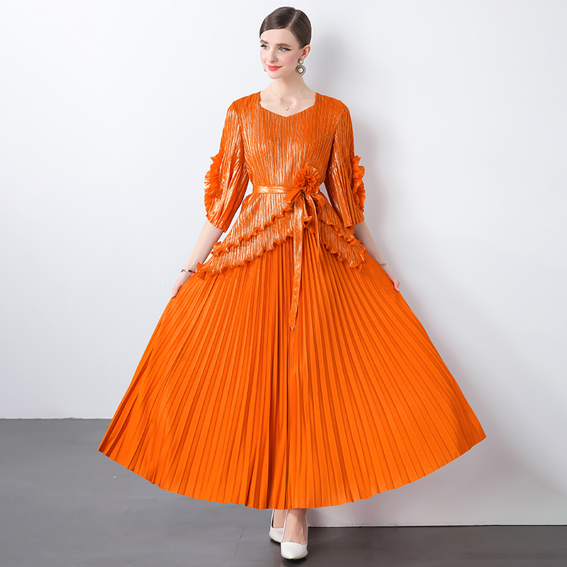 Miyake Foreign Trade Fashion Hot Stamping Curled Edge Plate Flower Design Sense Strap Top High Waist Long Hundred Fold Half Skirt Set Miyake Foreign Trade Fashion Hot Stamping Curled Edge Plate Flower Design Sense Strap Top High Waist Long Hundred Fold Half Skirt Set